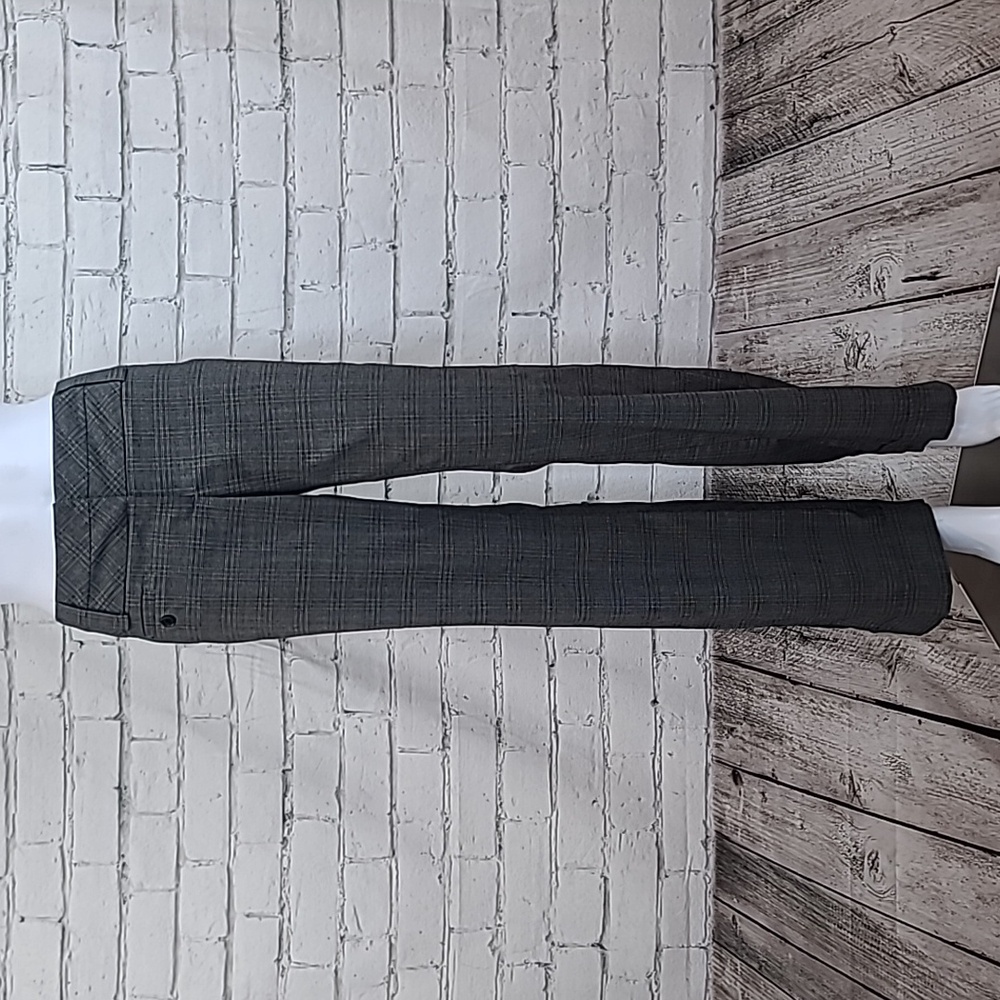 Charlotte Russe Polyester Blend Plaid Mid-Rise Wide Leg Dress Pant in Gray/Black
